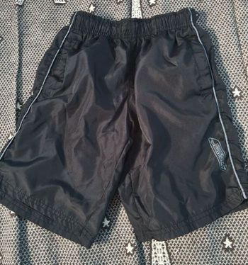 Short léger taille 6-8ans
