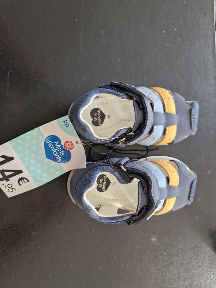 Sandales bébé