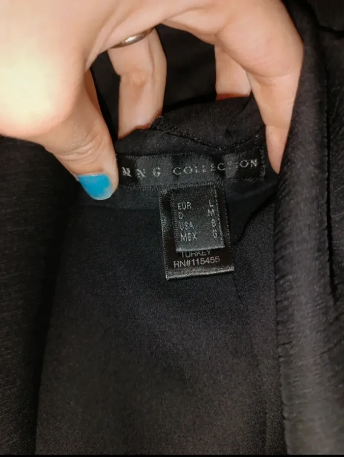Robe dos nu mango taille L noir avec strass sur les manches. - photo numéro 6