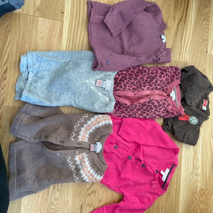 Lot gilet pull bébé fille