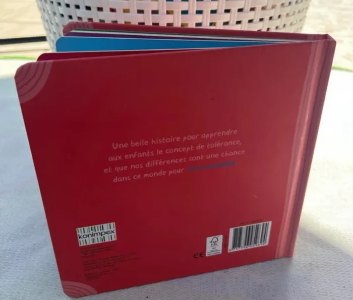 Livre Vivre Ensemble de Sarah Ward Très bon état - photo numéro 5