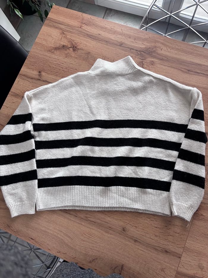 Pull rayé beige et noir Primark taille S - photo numéro 2