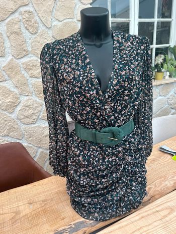 Robe neuve étiquetée femme taille en voilage à fleurs S M belle copine manches longues