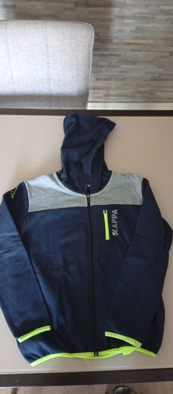 Veste à capuche