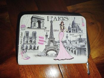 Porté monnaie  Paris