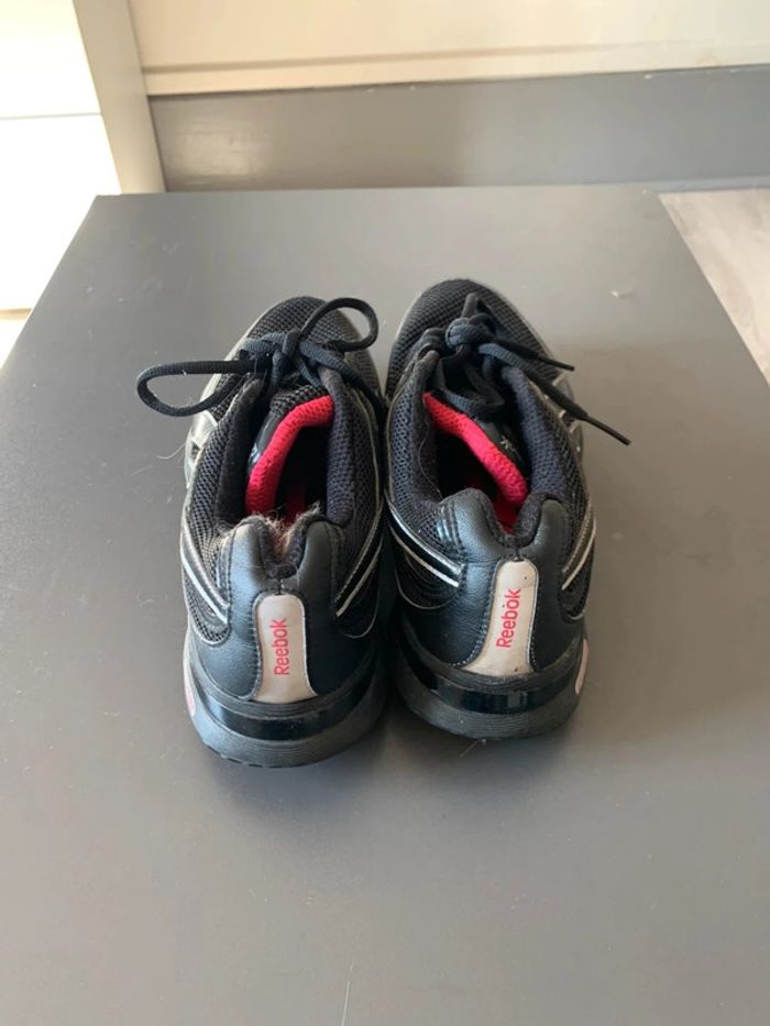 Basket noir et rouge homme taille 39 - photo numéro 3