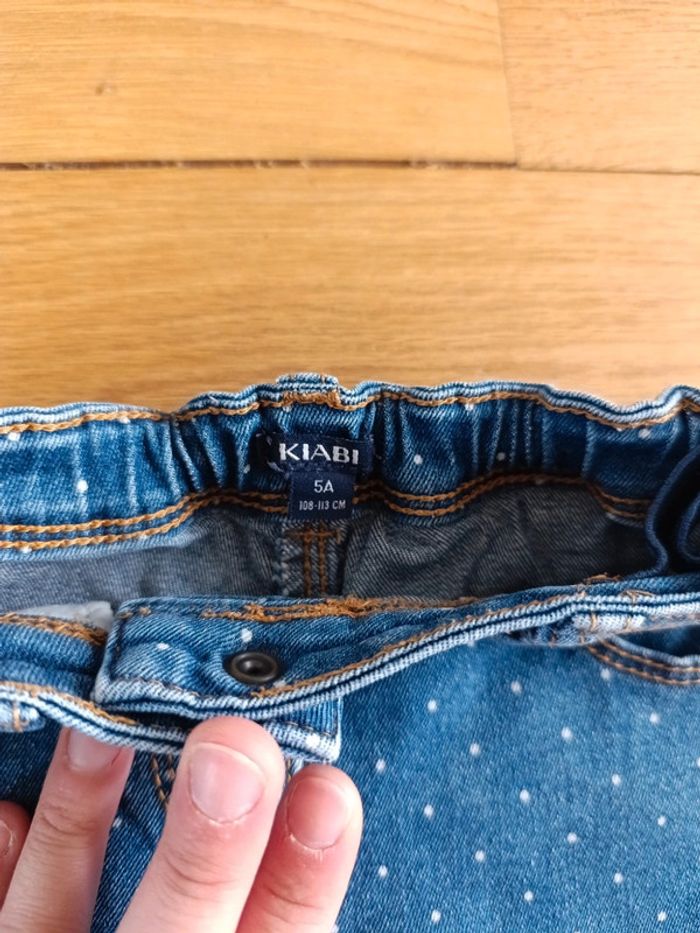Magnifique short a pois blanc Kiabi 5 ans - photo numéro 2