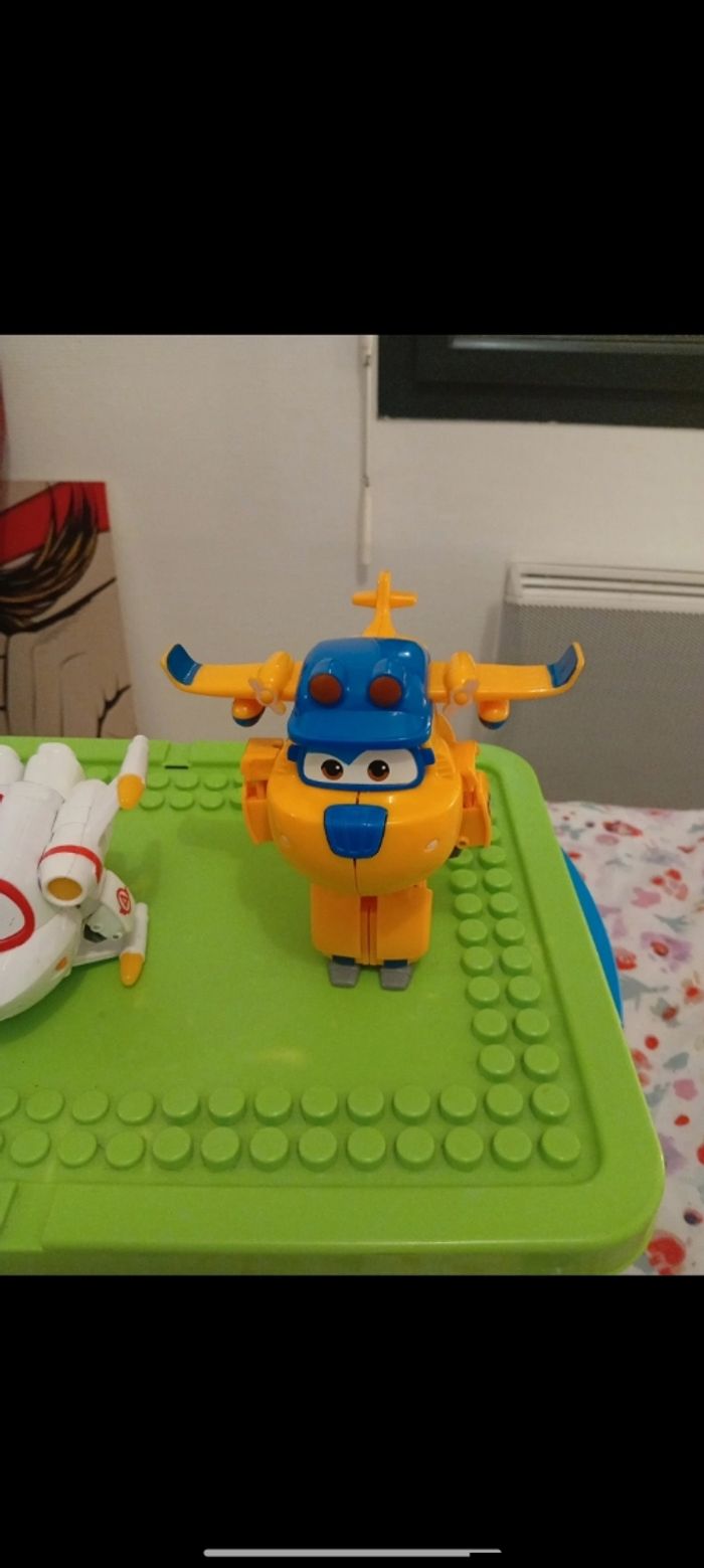 Lot de 2 figurines super wings - photo numéro 2