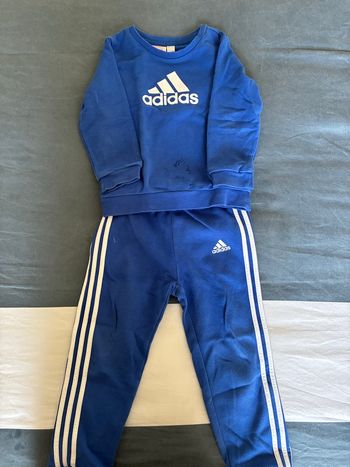 Ensemble jogging Adidas 4 ans 