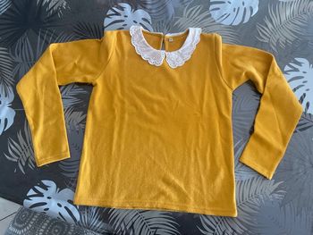 Pull jaune 12 ans avec col brodé