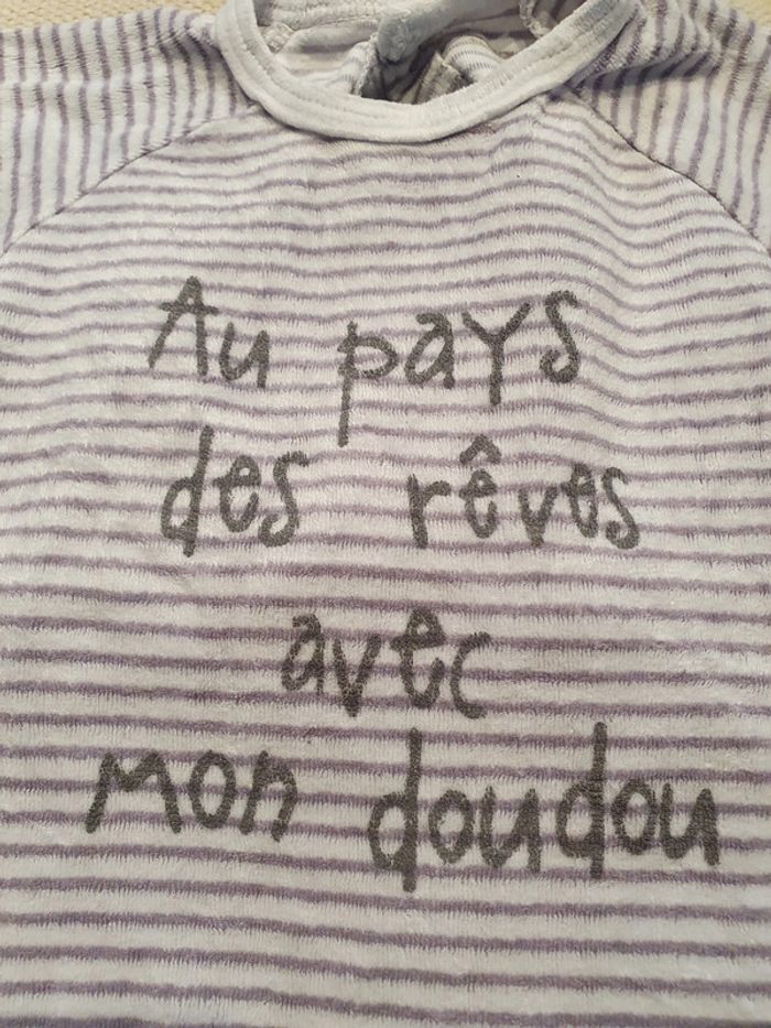 lot de pyjamas - photo numéro 12