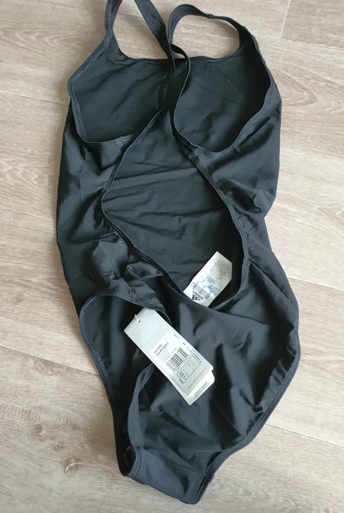 Maillot de bain Adidas taille 36 neuf - photo numéro 5