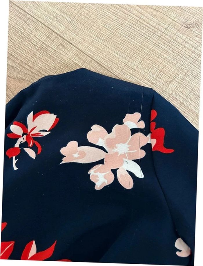 Robe bleue marine et imprimée à manches courtes WE taille XS bon état (petit défaut) - photo numéro 16