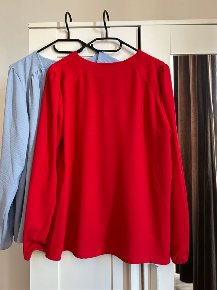 Lot de 2 blouses unies Kiabi Tailles 42-44 - photo numéro 4