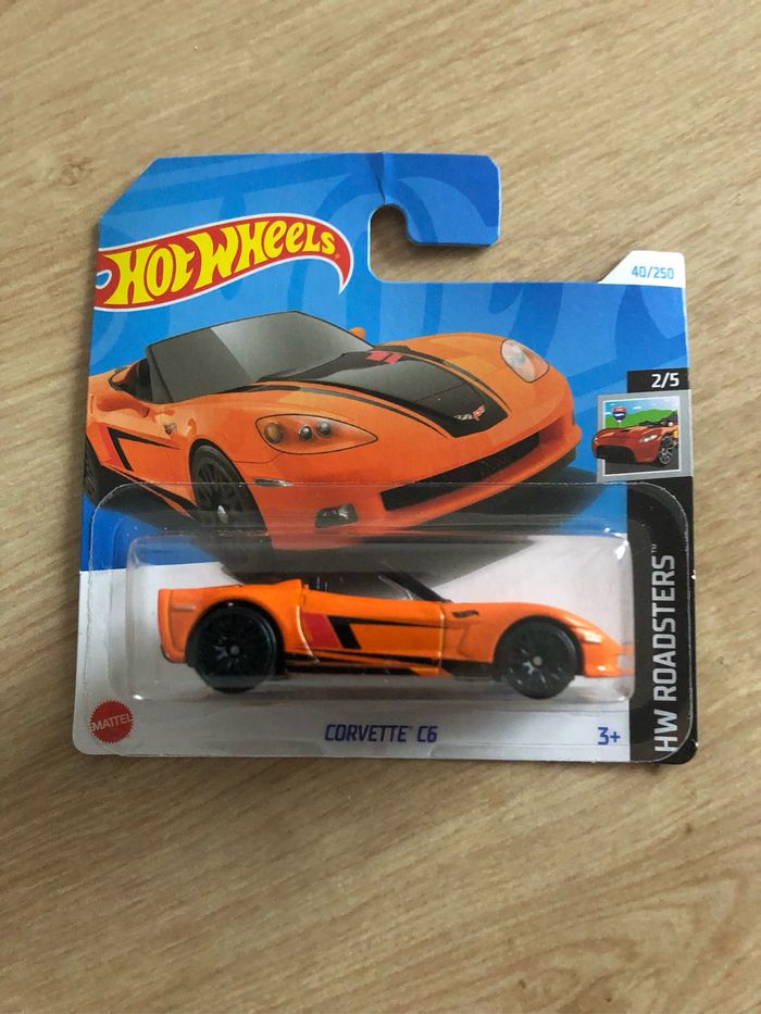 Miniature hot wheels corvette C6