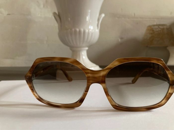 Lunettes de soleil - photo numéro 2