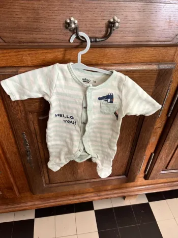Pyjama crocodile