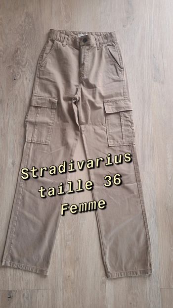 Jean Cargo stradivarius taille 36