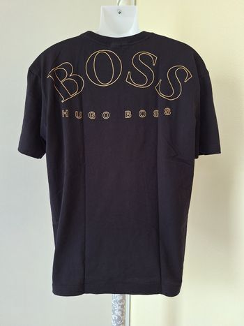 T-shirt taille M Hugo Boss