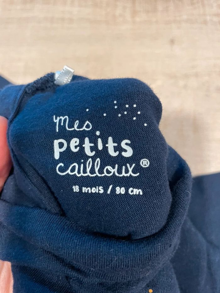 Ensemble salopette, tee shirt, veste sans manche - photo numéro 4