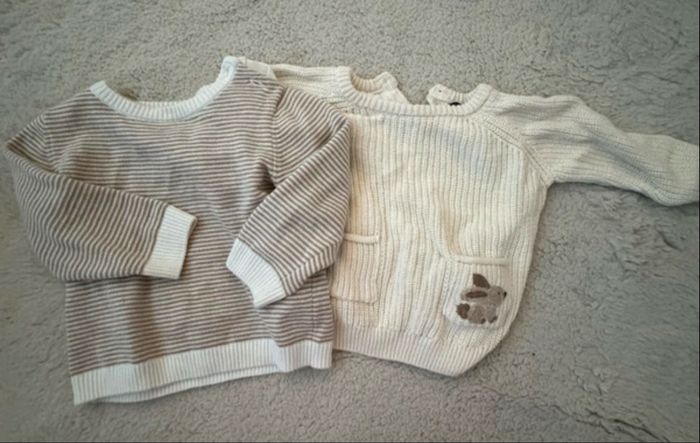 Lot de 2 pull kiabi taille 9mois