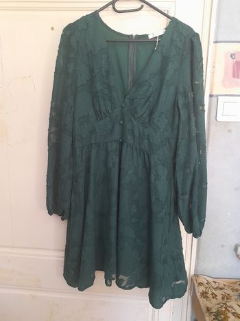 Robe verte neuve, taille M