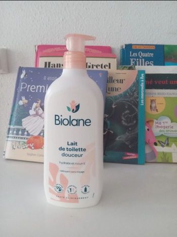 Lait de toilette bébé.  biolane . Neuf