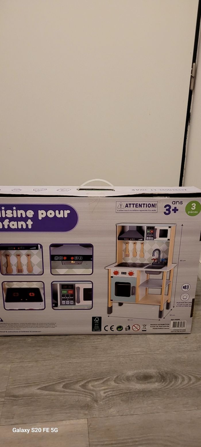 Cuisine en bois pour enfant - photo numéro 3