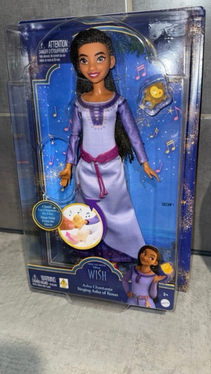 Mattel Disney Wish Poupée Articulée Asha De Rosas Chanteuse Avec Figurine Star, Tenue Amovible