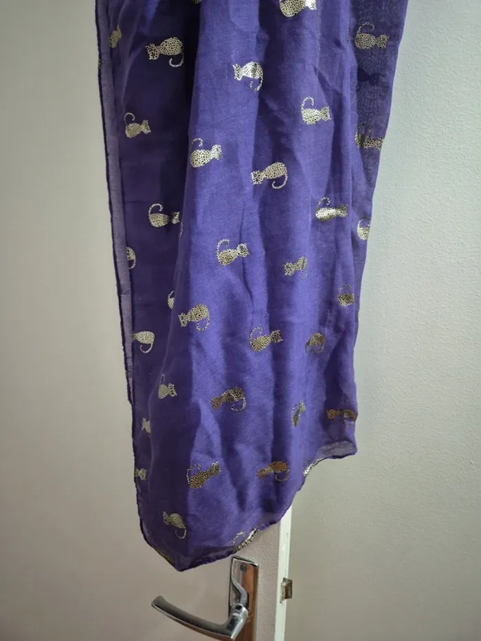 Foulard violet - photo numéro 2