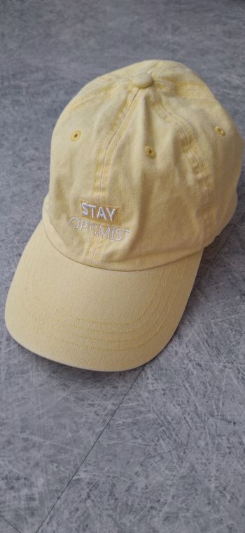 Casquette jaune femme