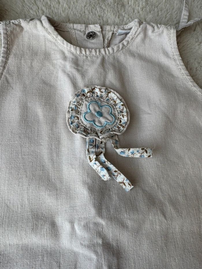 👗 robes lot de 4 - bébé fille 6 mois - très bon état - Kiabi verbaudet - photo numéro 6