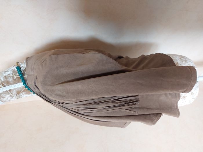 Veste Orsay en suédine marron clair longues franges taille 36-38 - photo numéro 3