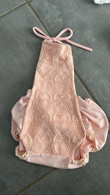 Body dos nu bébé