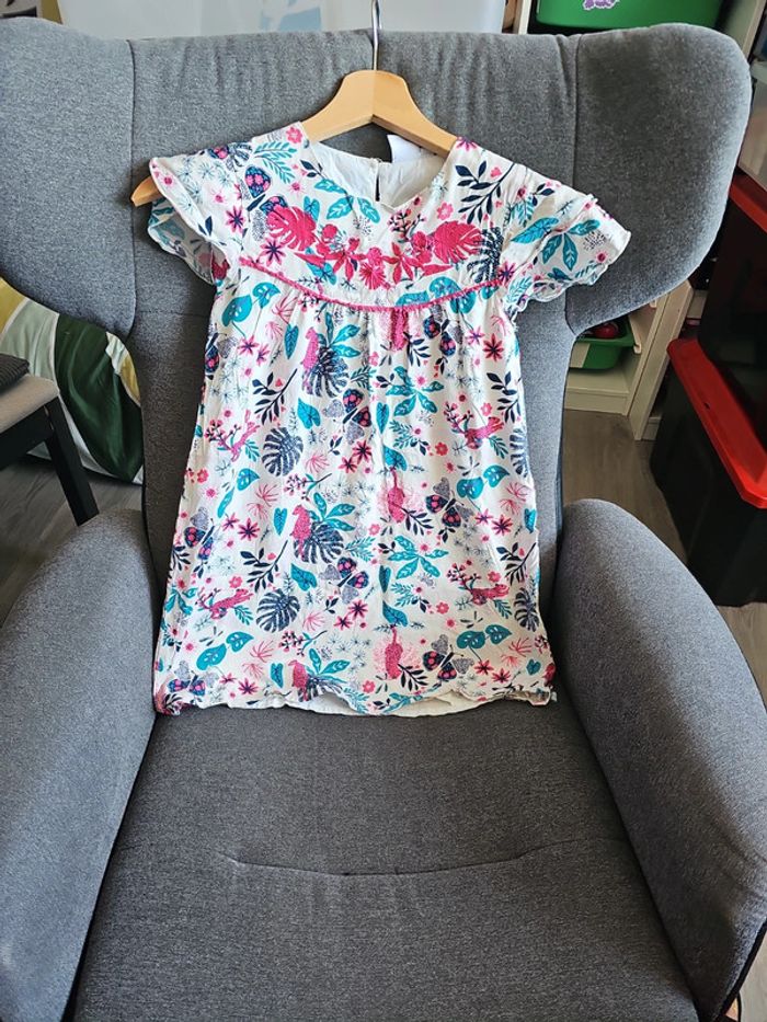 Robe la compagnie des petits 8 ans
