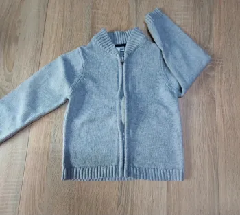 Gilet zippé gris 🌸 24 mois