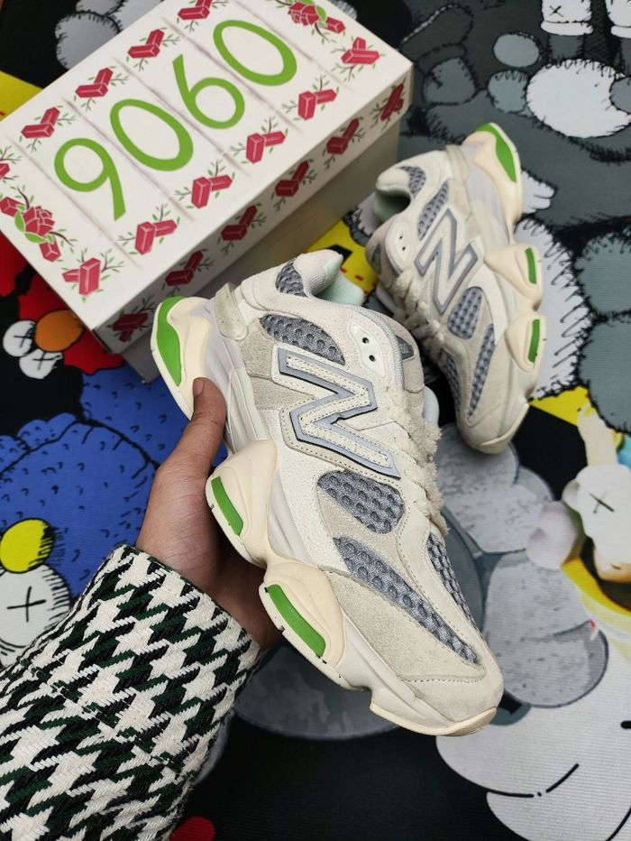 New Balance 9060
Bricks & Wood Taille 42 - photo numéro 7