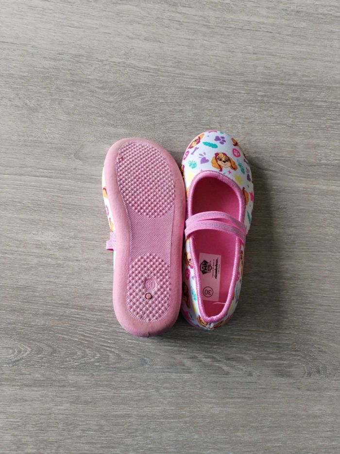 Chaussons taille 30 - photo numéro 2