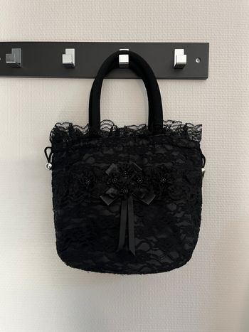 Joli Petit Sac Bourse en Dentelle Gothique