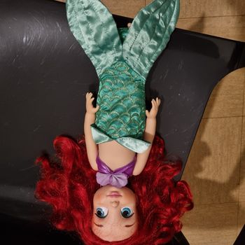 poupée DISNEY ARIEL