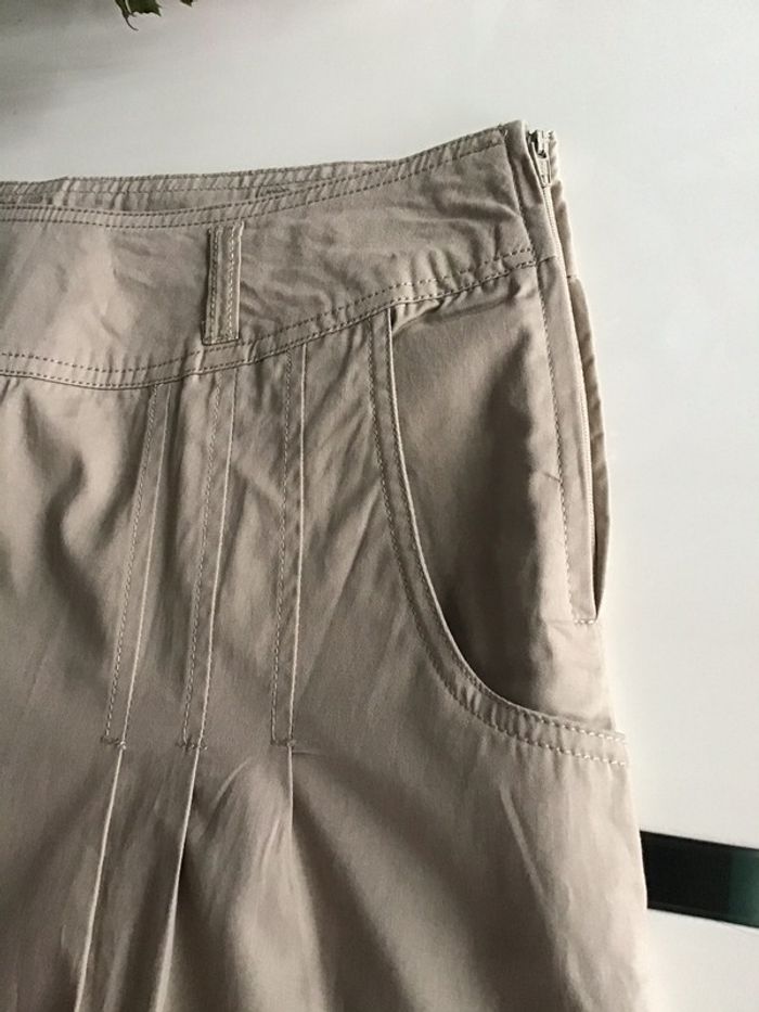 Jupe beige petits plis - photo numéro 3