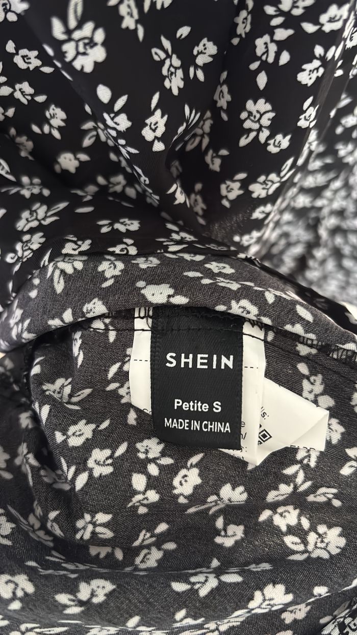 Robe patineuse fleuries évasée Shein T36 - photo numéro 3