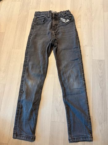 Jean la halle 9 ans gris effet délavé slim très bon état