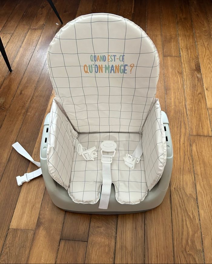 Réhausseur Badabulle et coussin Babycalin - photo numéro 2