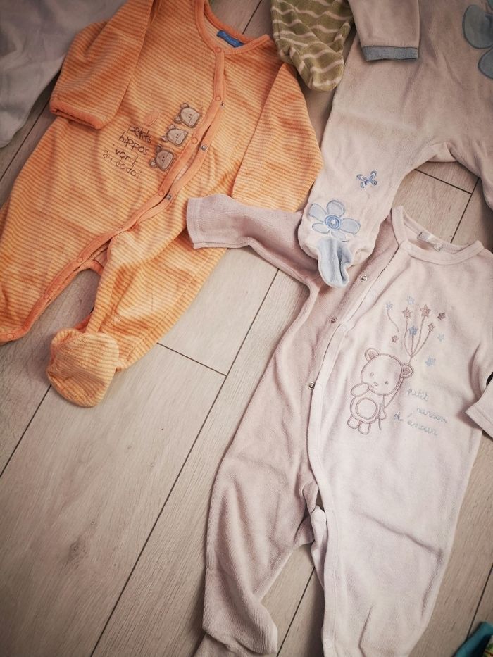 Lot de pyjamas - photo numéro 4