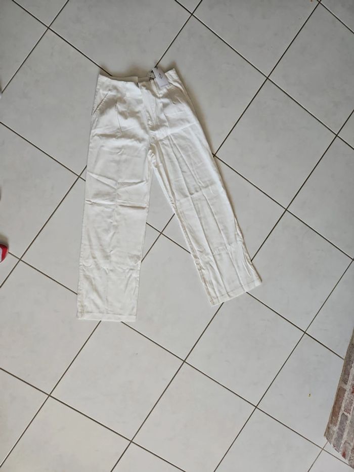 Pantalon femme stradivarius taille 40 neuf