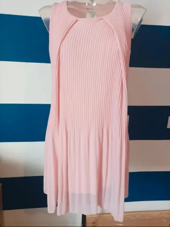 Jolie robe sans manche rose pastel femme taille 38