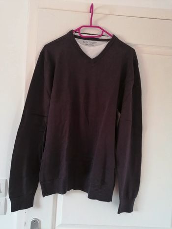 Pull homme effet tee-shirt dessous neuf juste lavé taille L