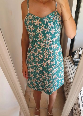 Robe turquoise à fleurs