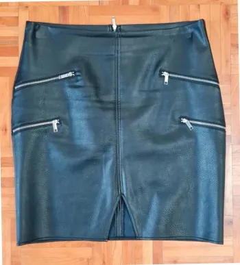 Jupe similicuir épais qualitatif T40